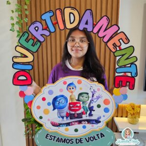 Bambolê para foto volta às aulas divertidamente